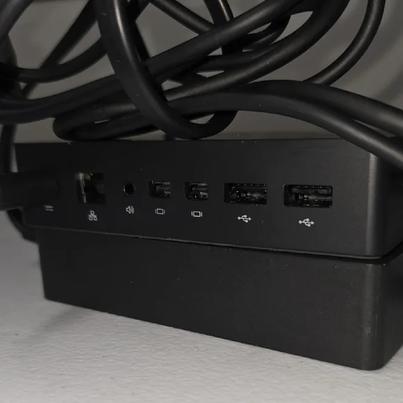 Microsoft Black Multi-Port USB & Ethernet Docking Hub